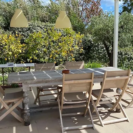 Sea Front House In וילה *