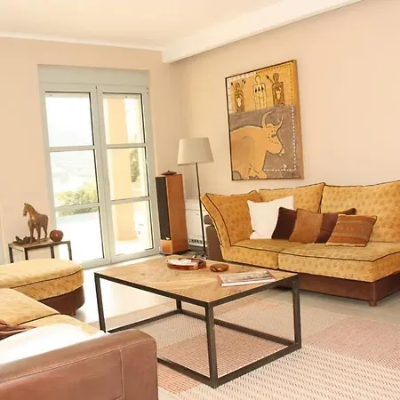 וילה Sea Front House In *