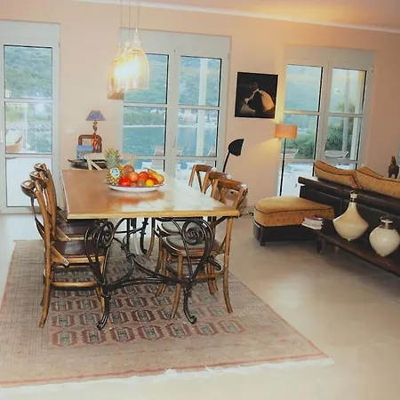 וילה Sea Front House In קאסיופי