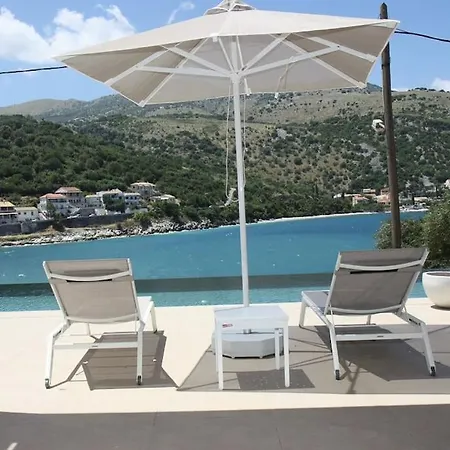 Sea Front House In וילה