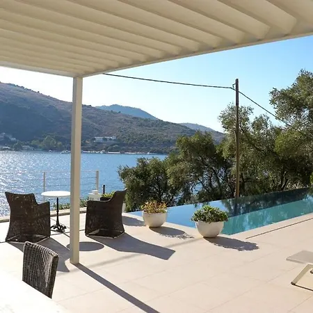 וילה Sea Front House In קאסיופי