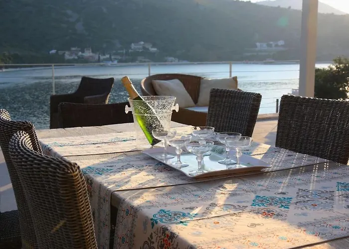 Sea Front House In Villa *