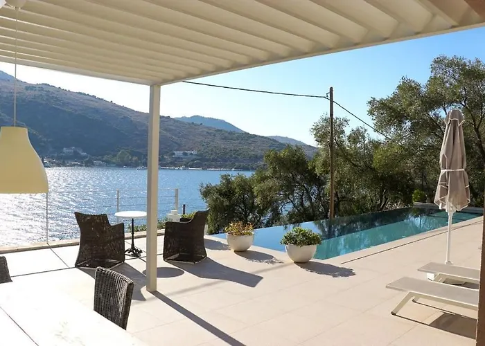 Villa Sea Front House In Kassiopi